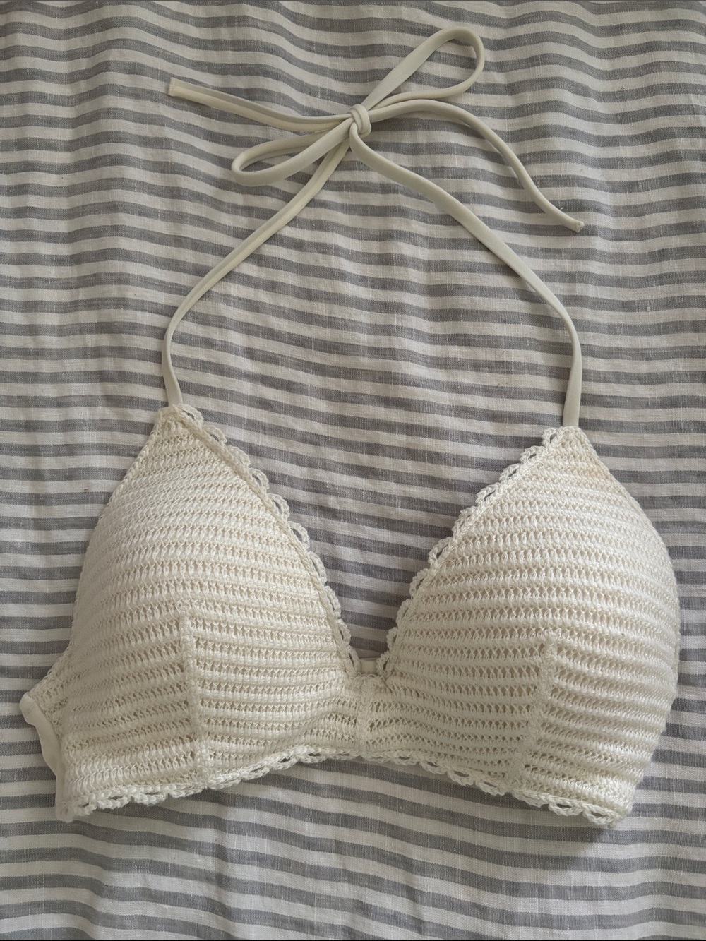 Shade & Shore Off White Crochet triangle tie neck Bikini Top in Cream 32C